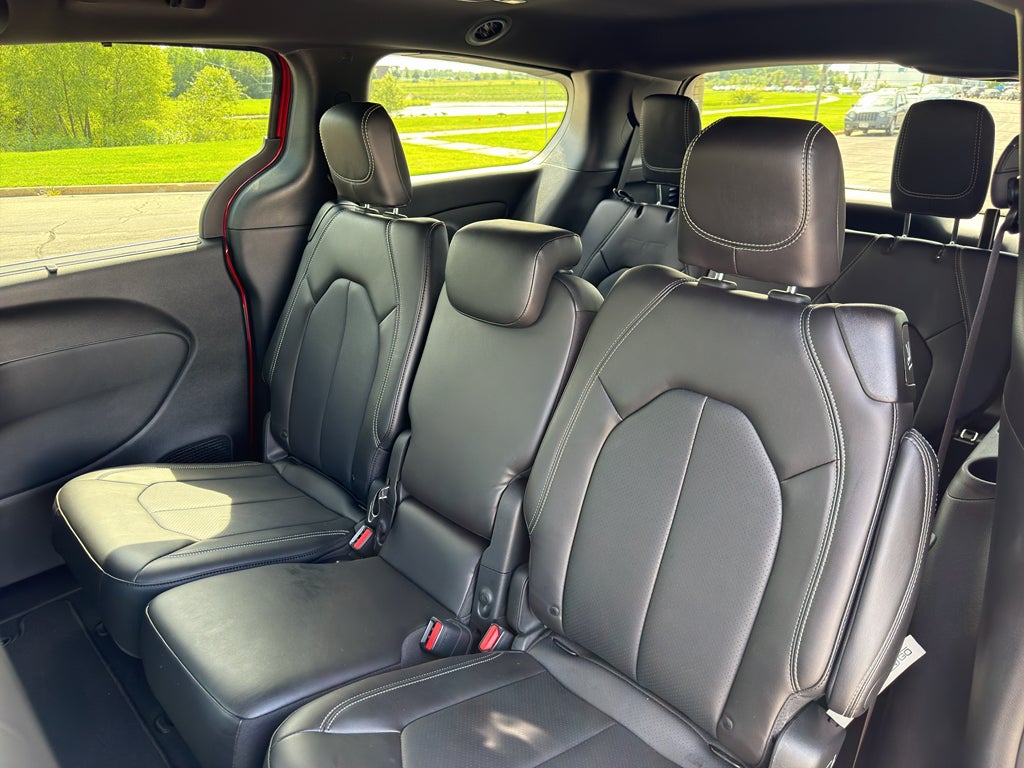 2026 Chrysler Pacifica Select Safety Sphere