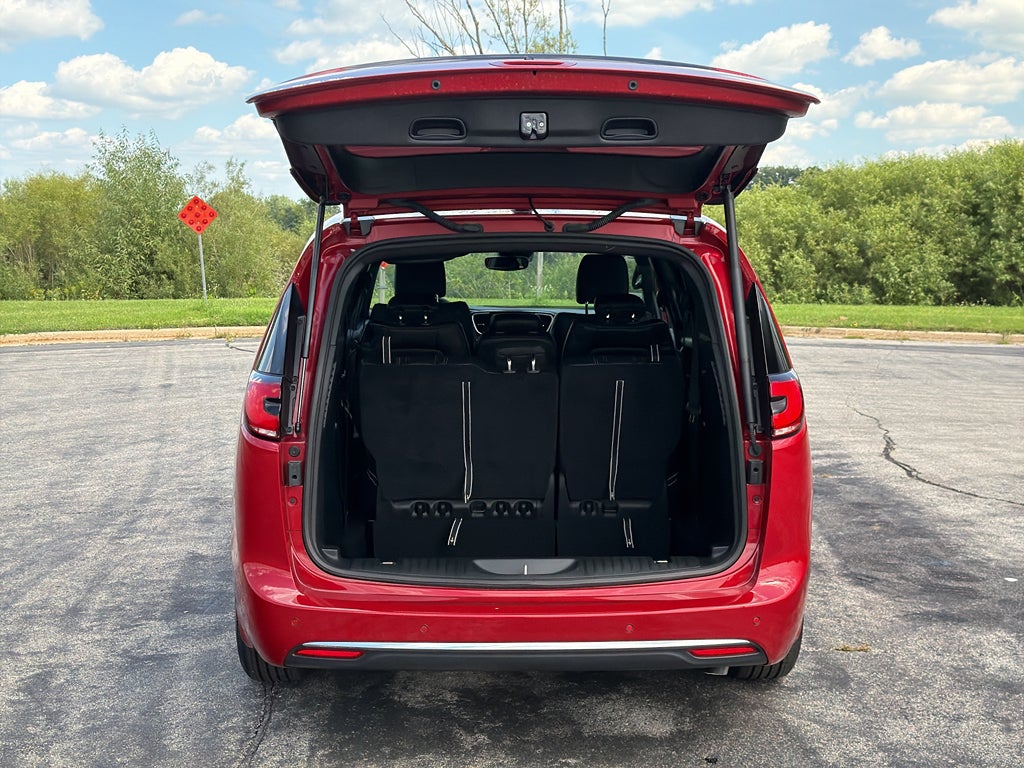 2026 Chrysler Pacifica Select Safety Sphere