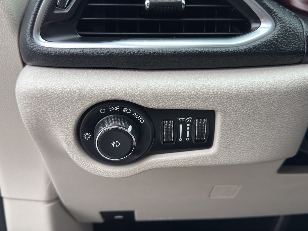 2020 Chrysler Pacifica Limited