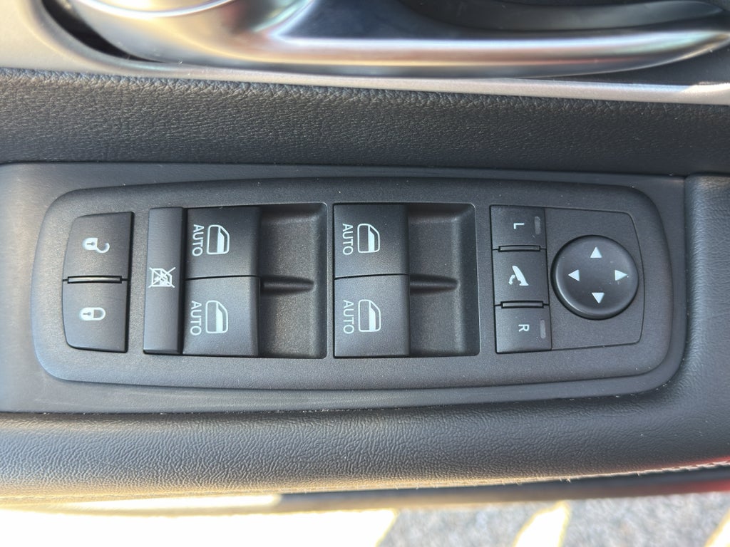 2025 Chrysler Pacifica Limited w/Tow Package