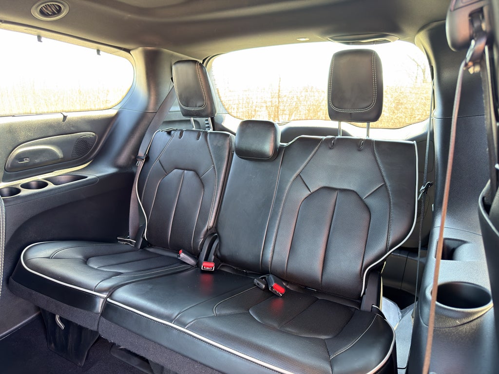 2025 Chrysler Pacifica Limited w/Tow Package