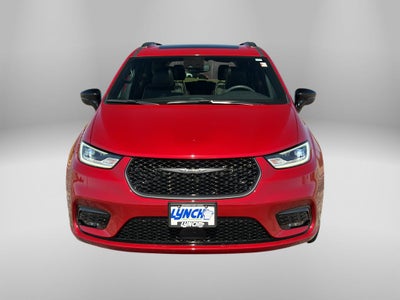 2025 Chrysler Pacifica Limited w/Tow Package