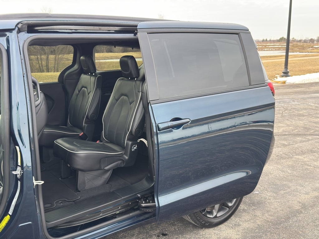 2025 Chrysler Pacifica Limited