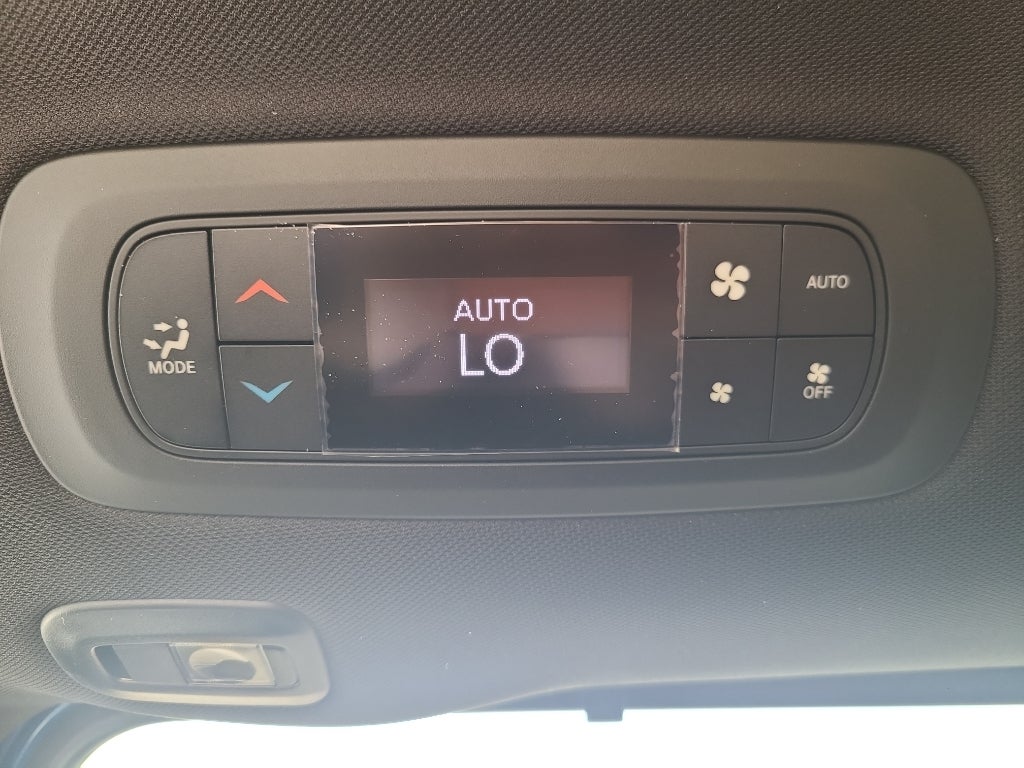 2027 Chrysler Pacifica Select Tech AWD