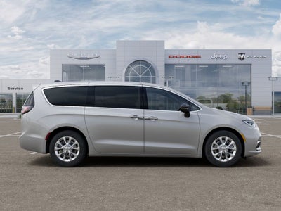 2026 Chrysler Pacifica Select AWD