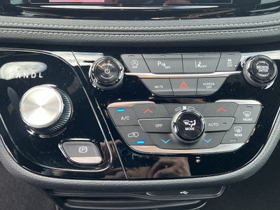 2026 Chrysler Pacifica Select Safety Sphere AWD