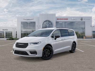 2026 Chrysler Pacifica Select AWD