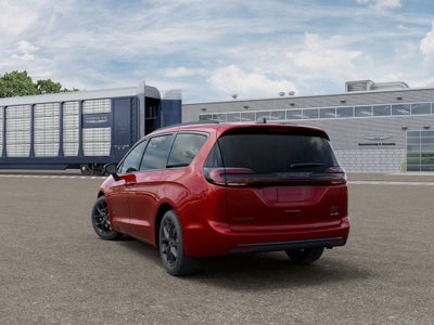 2027 Chrysler Pacifica Select 250th Anniversary AWD