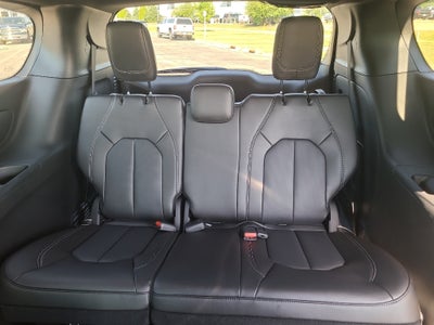 2026 Chrysler Pacifica Select S Pkg/AWD
