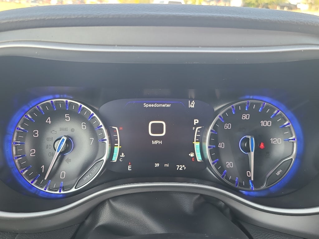 2027 Chrysler Pacifica Limited Family Tech AWD