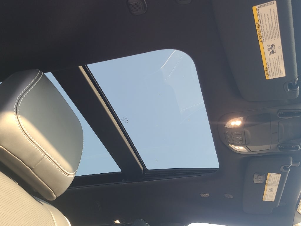 2027 Chrysler Pacifica Limited Family Tech AWD