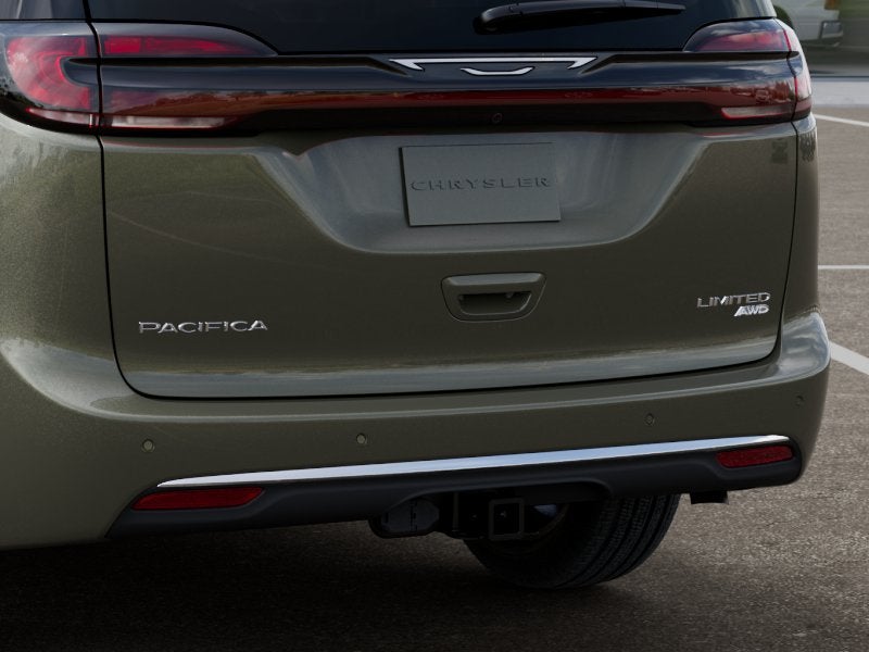 2027 Chrysler Pacifica Limited Family Tech AWD