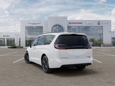 2027 Chrysler Pacifica Limited S AWD
