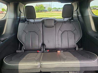 2026 Chrysler Pacifica Limited S AWD