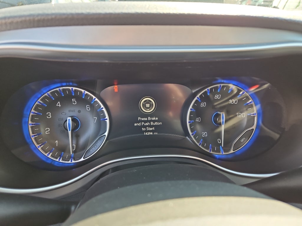 2025 Chrysler Pacifica Limited w/Tow & Entertainment