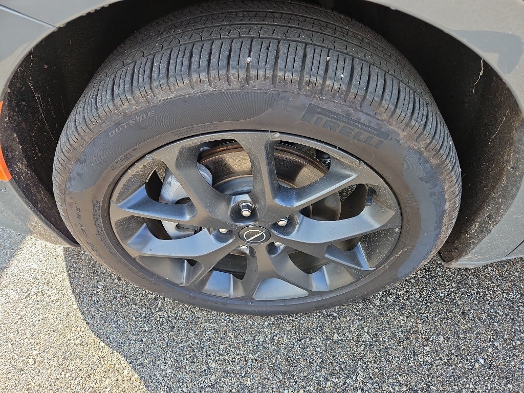 2025 Chrysler Pacifica Limited w/Tow & Entertainment