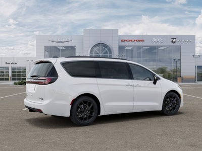 2027 Chrysler Pacifica Limited Preferred AWD