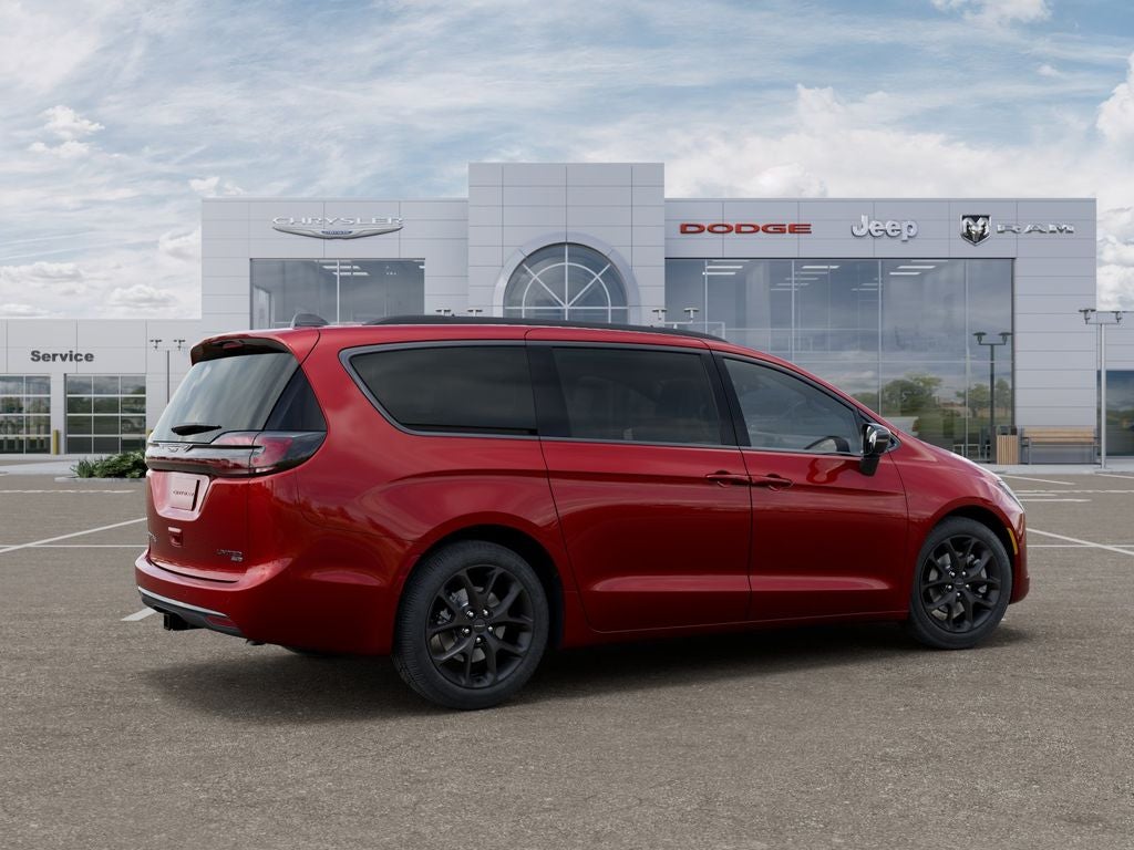 2027 Chrysler Pacifica Limited S AWD