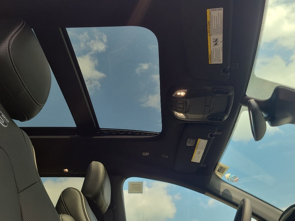 2027 Chrysler Pacifica Limited S AWD