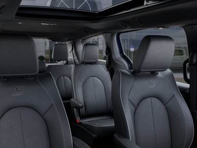 2027 Chrysler Pacifica Limited Luxury Tech S pkg AWD