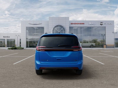 2027 Chrysler Pacifica Limited Luxury Tech S pkg AWD