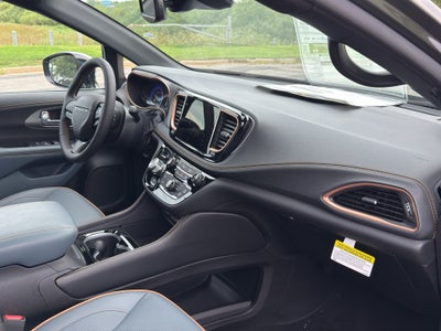 2027 Chrysler Pacifica Pinnacle APEX AWD