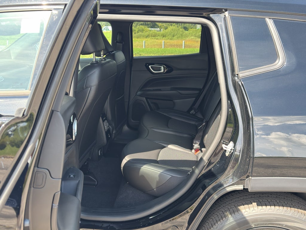 2026 Jeep Compass Latitude Altitude Black Diamond