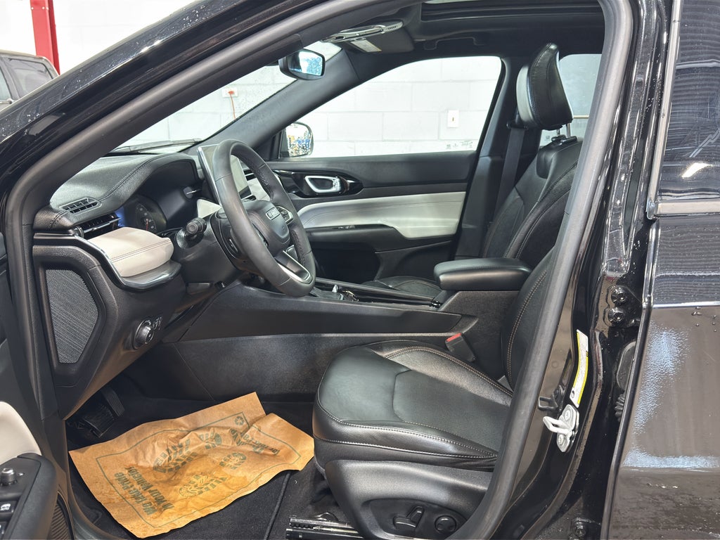 2023 Jeep Compass Limited Sun and Sound