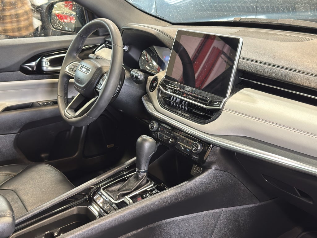 2023 Jeep Compass Limited Sun and Sound