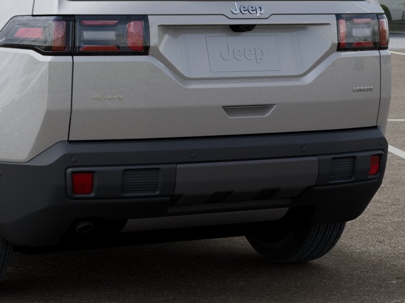2026 Jeep Cherokee Laredo Silver Streak