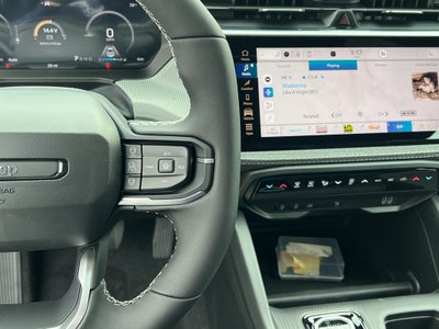 2026 Jeep Cherokee Laredo Sting 4WD