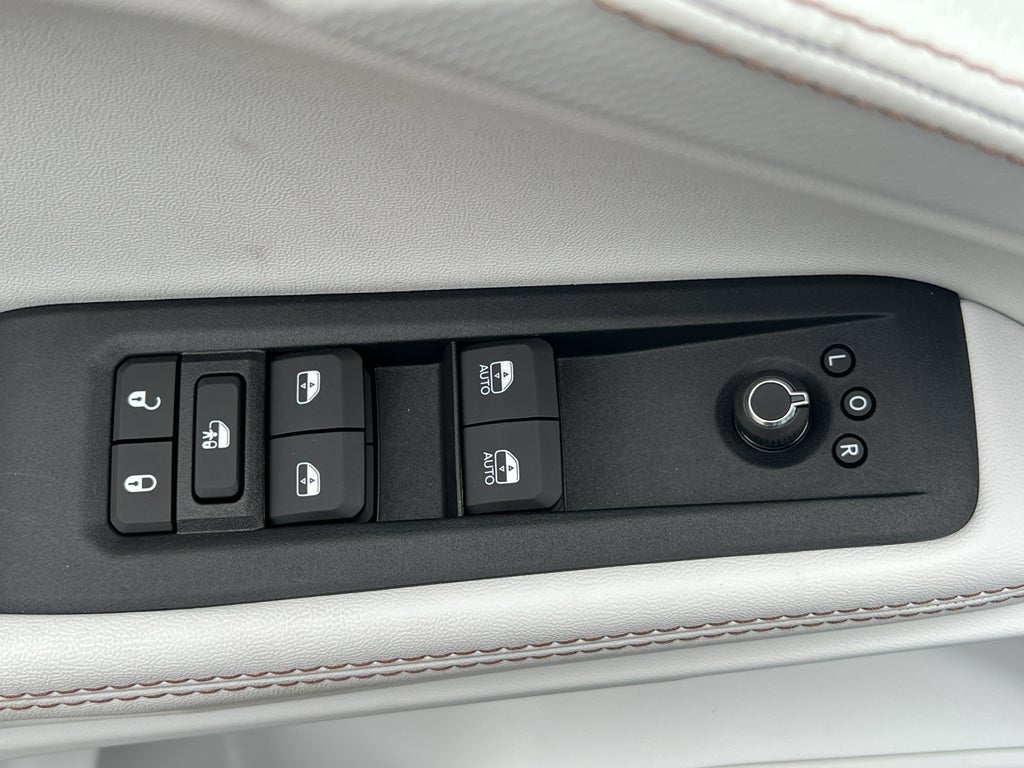2026 Jeep Cherokee Overland Advanced Pro-Tech