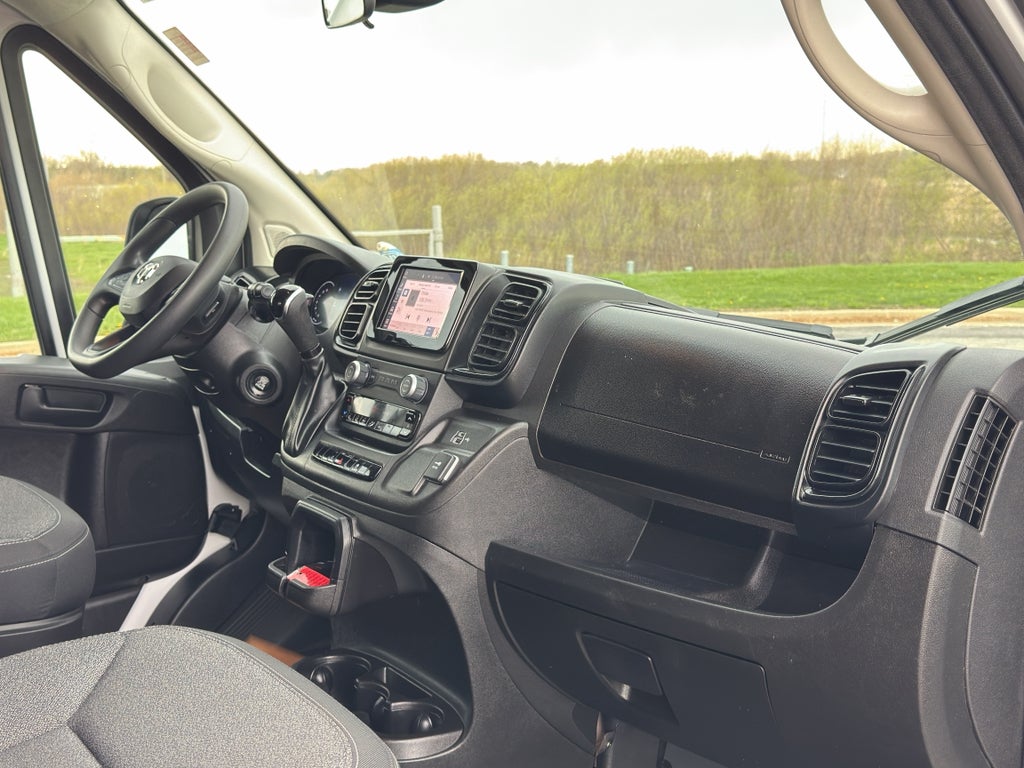 2025 RAM ProMaster 2500 Tradesman 136" WB - LOW ROOF