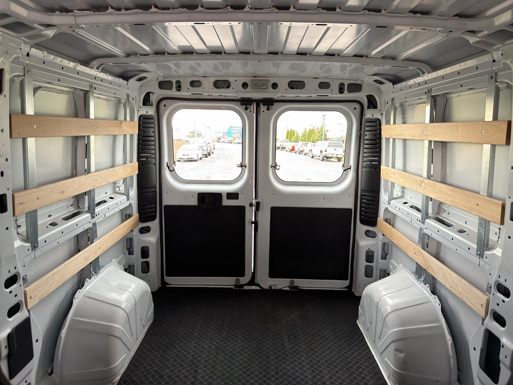 2025 RAM ProMaster 2500 Tradesman 136" WB - LOW ROOF