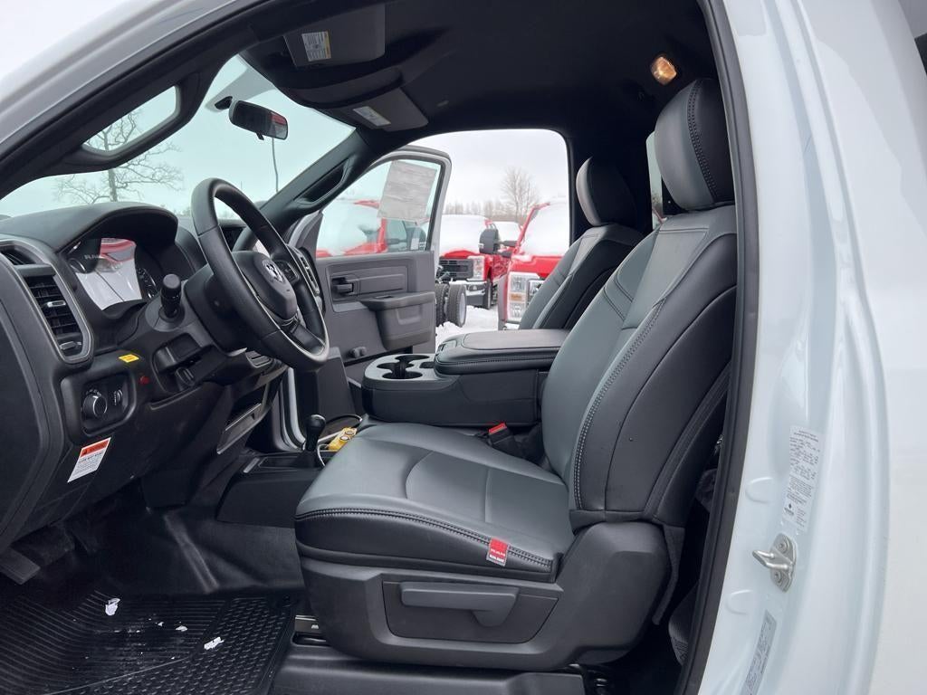 2023 RAM 5500 Chassis Tradesman Chassis 120 C/A 4x4