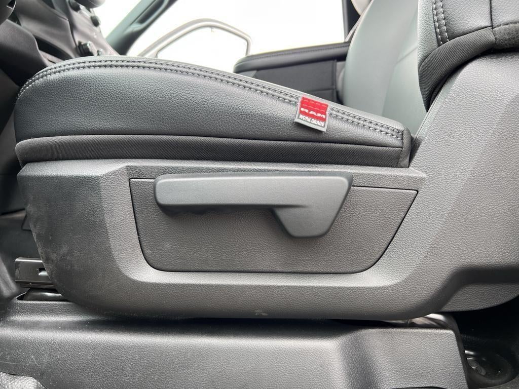 2023 RAM 5500 Chassis Tradesman Chassis 120 C/A 4x4