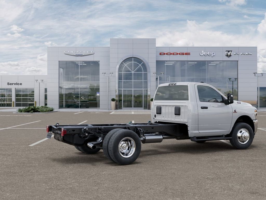 2026 RAM 3500 Chassis Tradesman Chassis 84 C/A 4x4