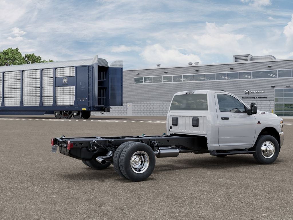 2026 RAM 3500 Chassis Tradesman Chassis 84 C/A 4x4