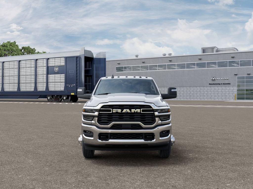 2026 RAM 3500 Chassis Tradesman Chassis 84 C/A 4x4
