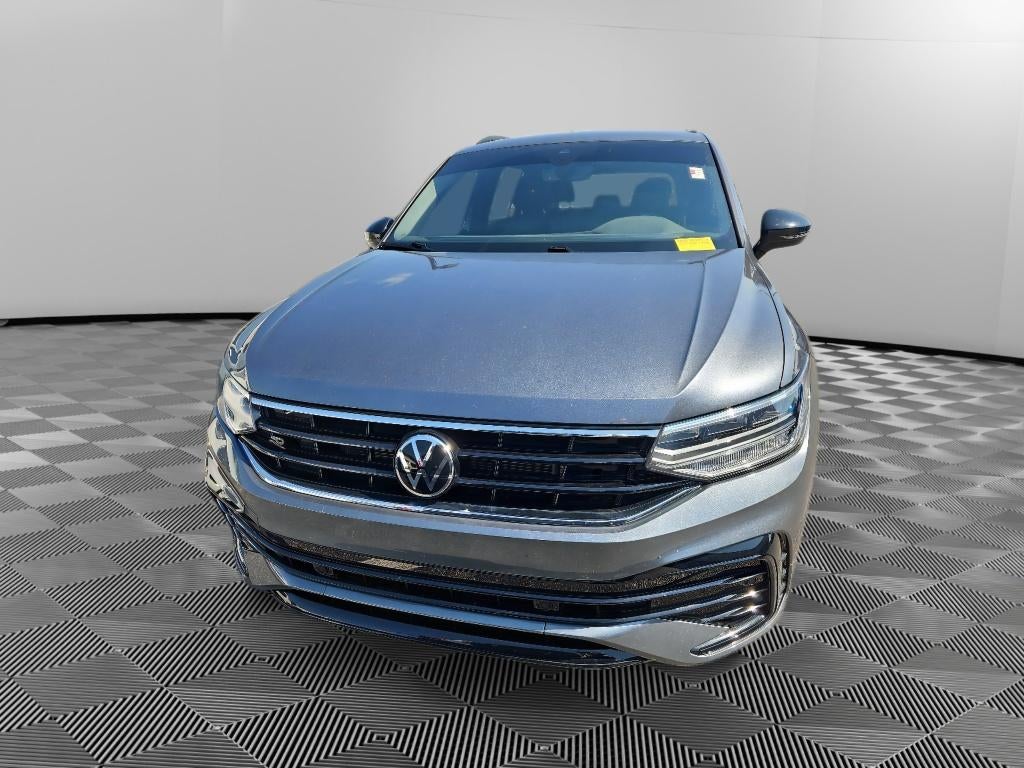 2024 Volkswagen Tiguan SE R-Line Black
