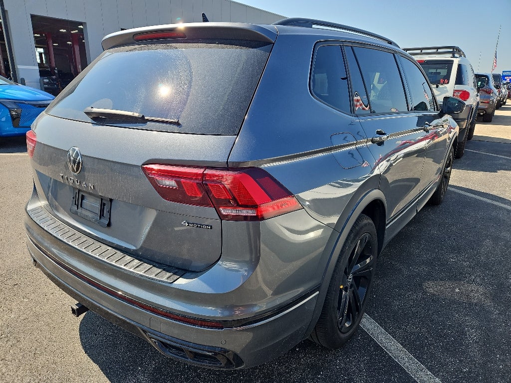 2024 Volkswagen Tiguan SE R-Line Black