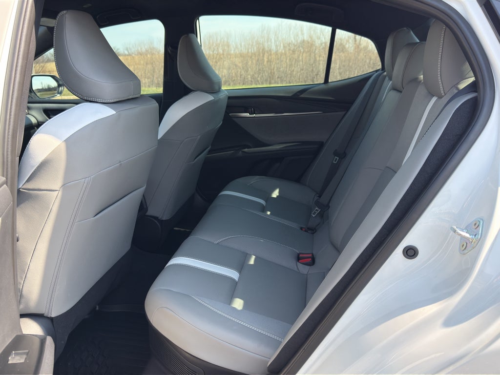 2025 Toyota Camry Hybrid SE