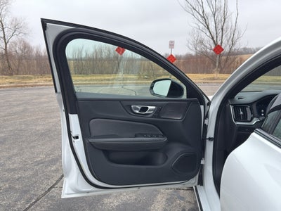 2024 Volvo S60 Plus Black Edition AWD