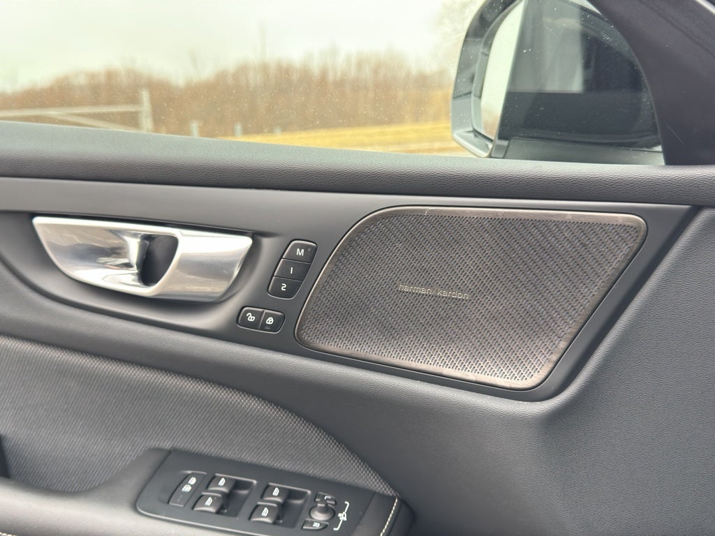 2024 Volvo S60 Plus Black Edition AWD