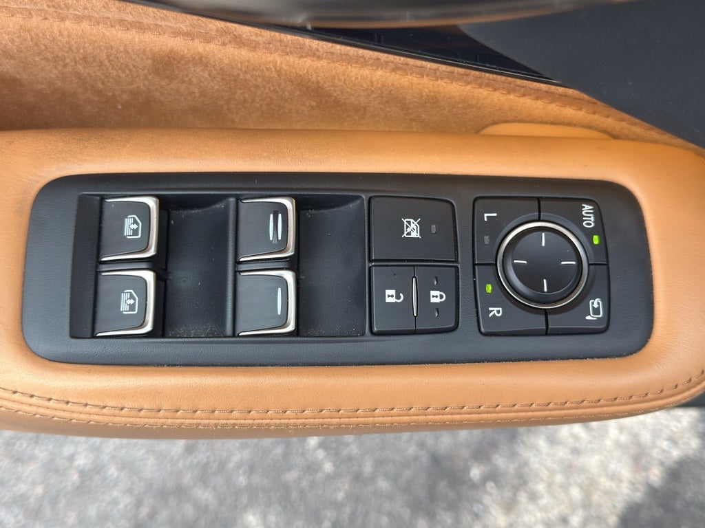 2023 Lexus LS 500 Luxury Package