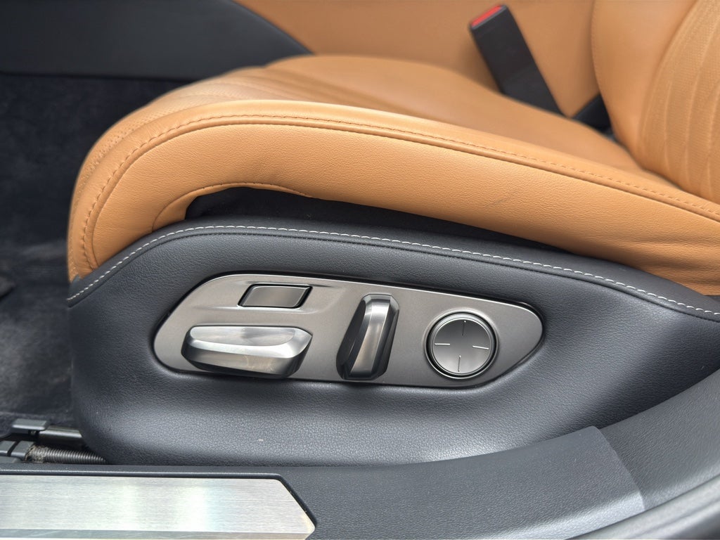 2023 Lexus LS 500 Luxury Package