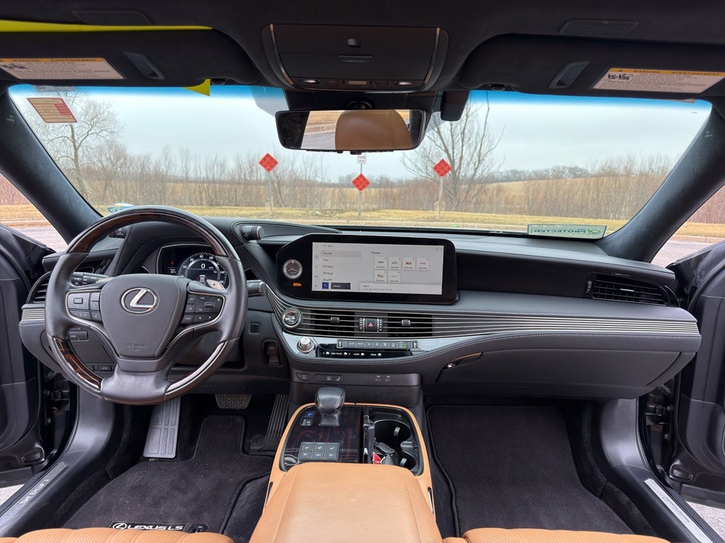 2023 Lexus LS 500 Luxury Package