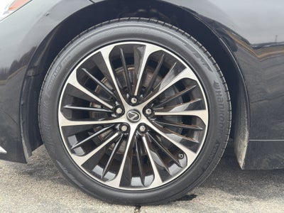 2023 Lexus LS 500 Luxury Package