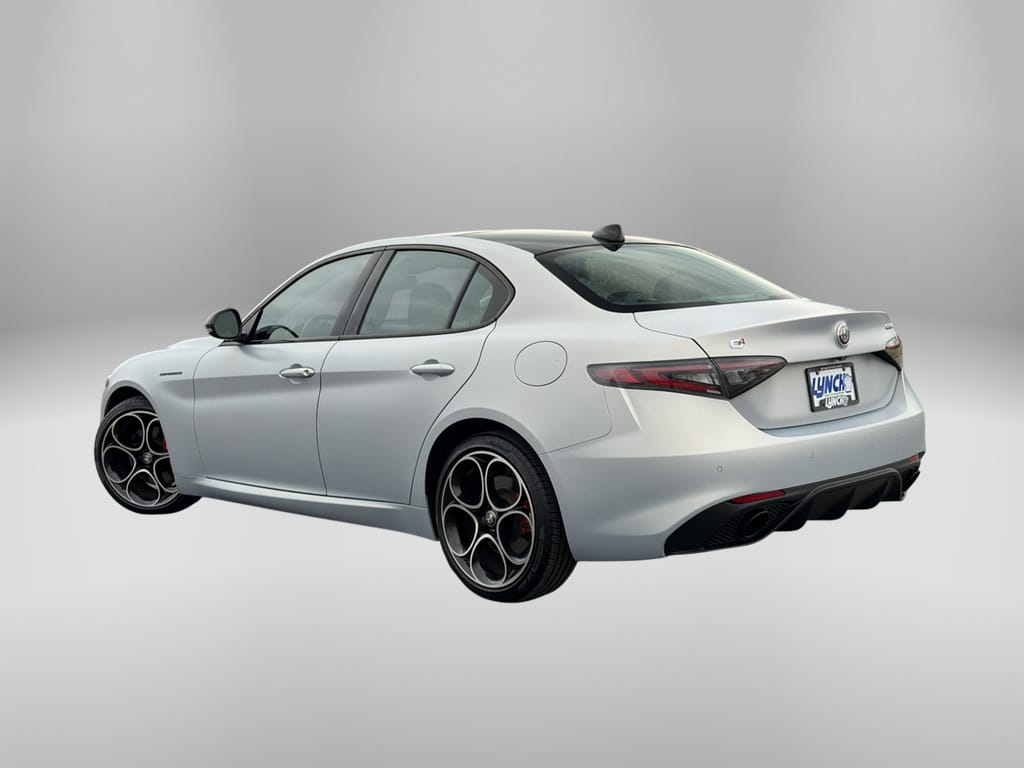 2024 Alfa Romeo Giulia Competizione