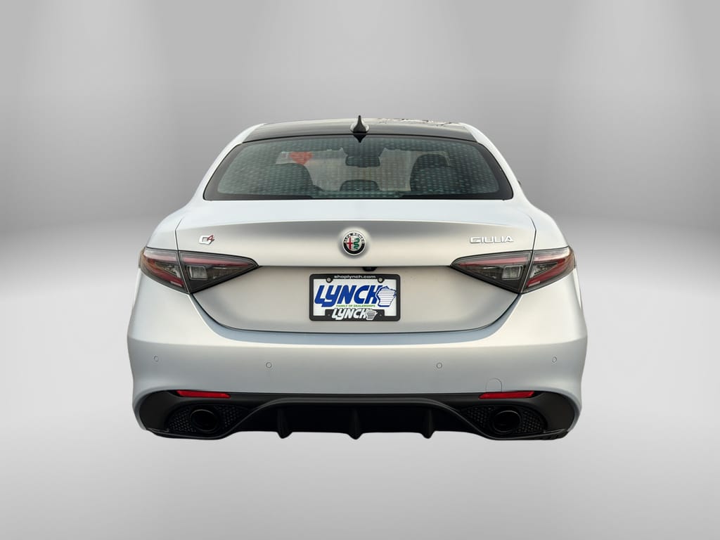 2024 Alfa Romeo Giulia Competizione